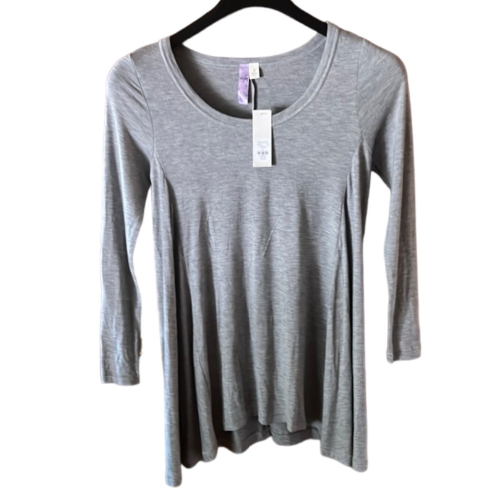 NWT Francesca’s Alya Heather Gray Tunic Long Top Size Small Long Sleeves